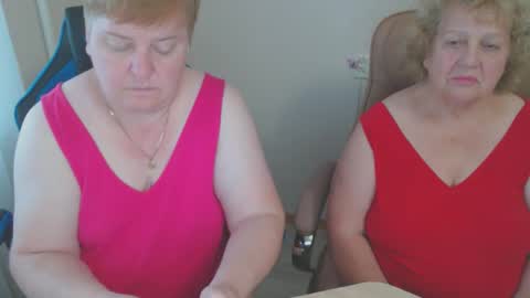 Snapshot of hotfiremommy chatting on 8, 9, 2025 LimonkaFire online show from 8, 9, 2025