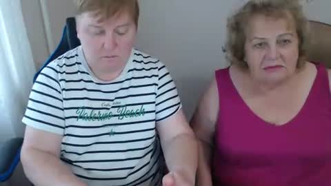 Snapshot of hotfiremommy chatting on 1, 10, 2025 LimonkaFire online show from 1, 10, 2025