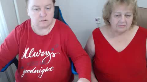 Snapshot of hotfiremommy chatting on 3, 10, 2025 LimonkaFire online show from 3, 10, 2025