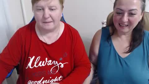 Snapshot of hotfiremommy chatting on 8, 10, 2025 LimonkaFire online show from 8, 10, 2025