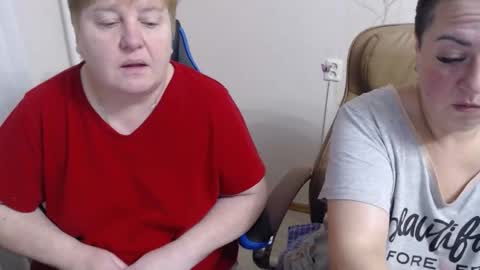 Snapshot of hotfiremommy chatting on 10, 10, 2025 LimonkaFire online show from 10, 10, 2025