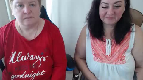 Snapshot of hotfiremommy chatting on 12, 10, 2025 LimonkaFire online show from 12, 10, 2025