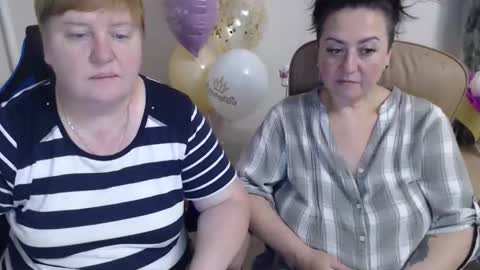 Snapshot of hotfiremommy chatting on 17, 10, 2025 LimonkaFire online show from 17, 10, 2025
