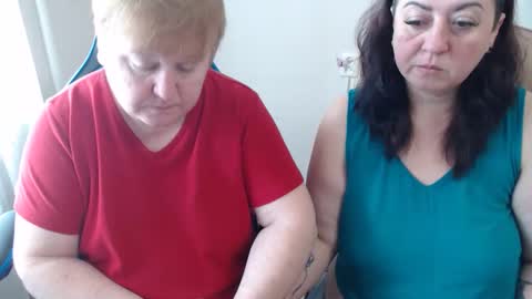 Snapshot of hotfiremommy chatting on 26, 10, 2025 LimonkaFire online show from 26, 10, 2025