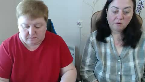 Snapshot of hotfiremommy chatting on 5, 5, 2026 LimonkaFire online show from 5, 5, 2026