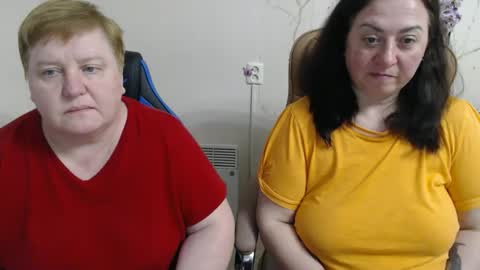 Snapshot of hotfiremommy chatting on 7, 5, 2026 LimonkaFire online show from 7, 5, 2026