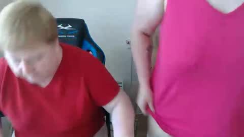 Snapshot of hotfiremommy chatting on 23, 5, 2026 LimonkaFire online show from 23, 5, 2026