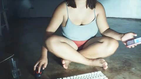 Snapshot of hotflowerclit chatting on 11, 9, 2025 hotflowerclit online show from 11, 9, 2025