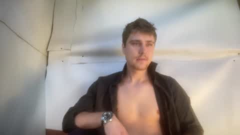 Snapshot of hotgentleman_3003 chatting on 12, 7, 2026 William online show from 12, 7, 2026