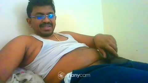 hotgluteus4321 online show from 21, 2, 2026