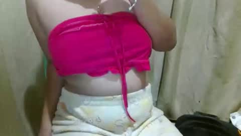 hotiemorenagurl18 online show from 9, 9, 2025