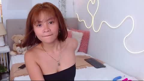 Snapshot of hotina_ chatting on 25, 9, 2025 tina online show from 25, 9, 2025
