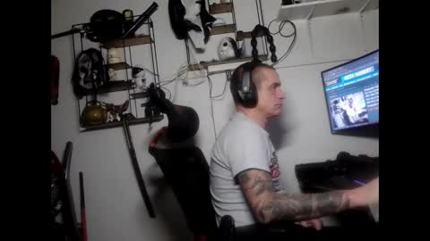 hotkinkytat online show from 31, 1, 2025