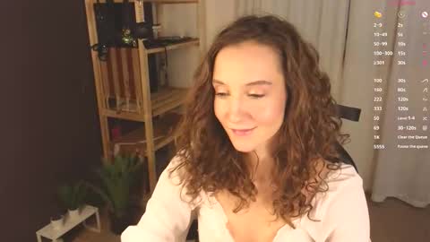 Snapshot of hotlaracroft chatting on 30, 9, 2025 Allison online show from 30, 9, 2025