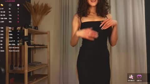 Snapshot of hotlaracroft chatting on 1, 10, 2025 Allison online show from 1, 10, 2025