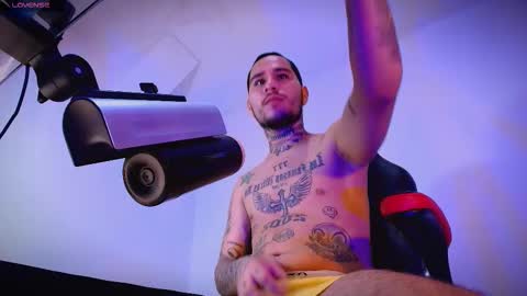 Snapshot of hotlatinox20cm chatting on 15, 3, 2026 HoTLatinoX20CM online show from 15, 3, 2026