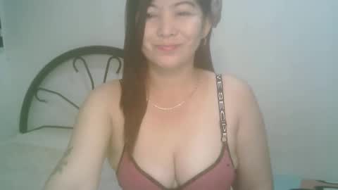 Snapshot of hotmamajen4u chatting on 1, 10, 2025 hotmamajen4u online show from 1, 10, 2025