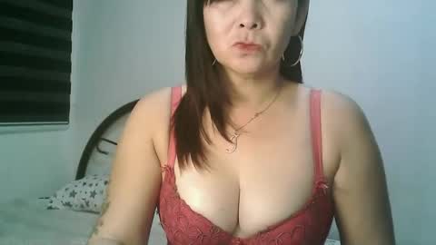 hotmamajen4u online show from 6, 4, 2026