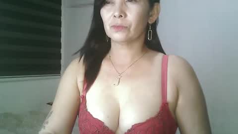 hotmamajen4u online show from 21, 4, 2026