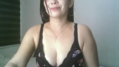 hotmamajen4u online show from 9, 5, 2026