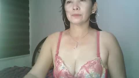 hotmamajen4u online show from 11, 5, 2026