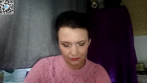 hotmamaqueen234 online show from 25, 4, 2026