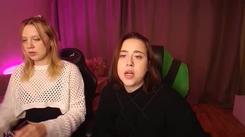 Snapshot of hotmariella chatting on 1, 2, 2025 hotmariella online show from 1, 2, 2025