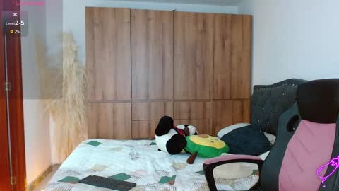 Snapshot of hotmathewv chatting on 6, 12, 2024 mathew online show from 6, 12, 2024