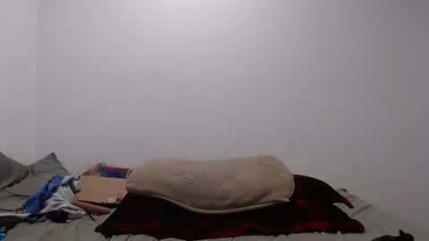 hotmodel1984 online show from 30, 4, 2026
