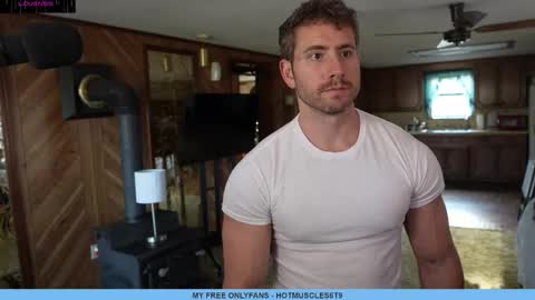 Snapshot of hotmuscles6t9 chatting on 2, 3, 2025 hotmuscles6t9 online show from 2, 3, 2025