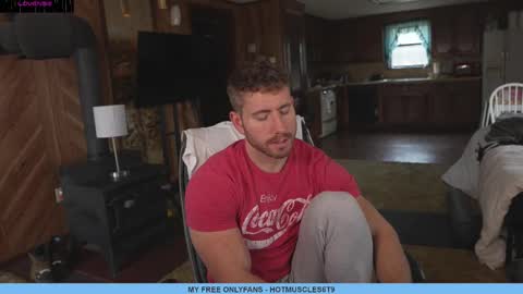 Snapshot of hotmuscles6t9 chatting on 8, 3, 2025 hotmuscles6t9 online show from 8, 3, 2025