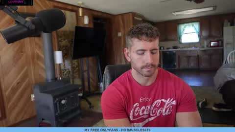 Snapshot of hotmuscles6t9 chatting on 11, 3, 2025 hotmuscles6t9 online show from 11, 3, 2025