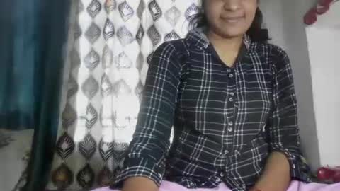 lola online show from 4, 12, 2024