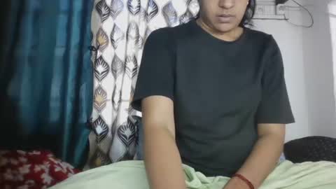 Snapshot of hotnsweetindian chatting on 14, 1, 2026 lola online show from 14, 1, 2026