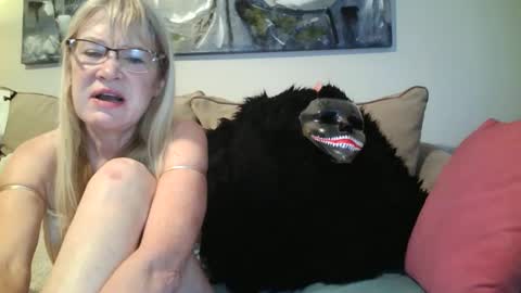 hotpepperose online show from 2, 10, 2025