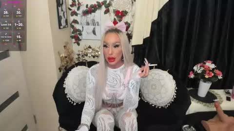 Snapshot of hotred69xxx chatting on 18, 10, 2025 Delya- online show from 18, 10, 2025