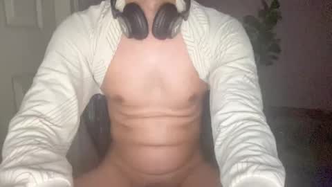 Snapshot of hotsexythighs chatting on 13, 10, 2025 Jack online show from 13, 10, 2025