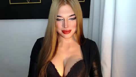 Snapshot of hotstellacumxxx chatting on 18, 1, 2025 STELLA online show from 18, 1, 2025