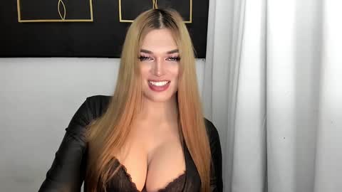 Snapshot of hotstellacumxxx chatting on 2, 3, 2025 STELLA online show from 2, 3, 2025