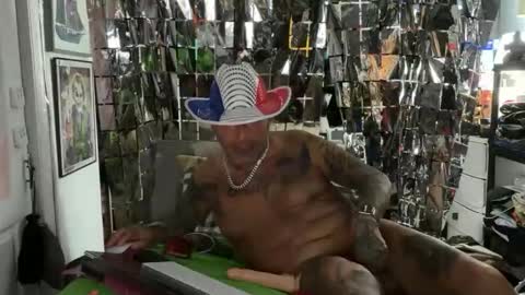 hotstuff775616 online show from 20, 5, 2026