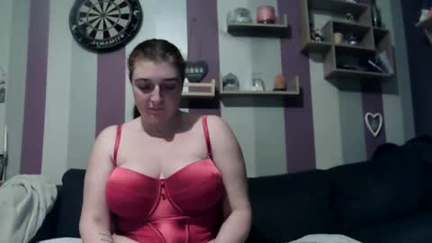 hotstuffhottiecouple online show from 1, 2, 2026