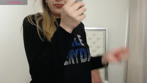 Snapshot of hott_eryka chatting on 15, 1, 2025 Eryka online show from 15, 1, 2025