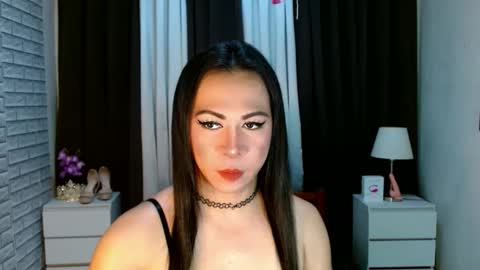 Alex Summer online show from 2, 1, 2025