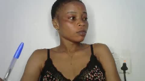 Snapshot of hottie_baddie14 chatting on 15, 4, 2026 hottie baddie14 online show from 15, 4, 2026