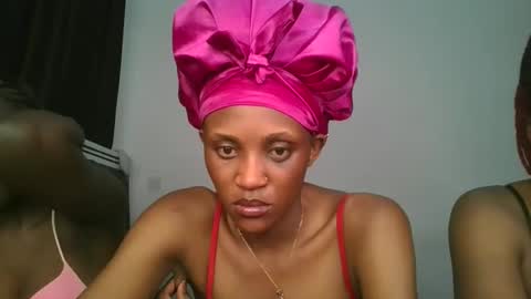 hottie_chyna online show from 13, 12, 2025