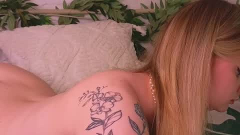Snapshot of hottie_jane chatting on 9, 3, 2025 Jane online show from 9, 3, 2025