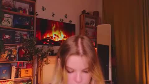 Snapshot of hottie_jane chatting on 9, 10, 2025 Jane online show from 9, 10, 2025