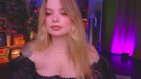 Snapshot of hottie_jane chatting on 1, 11, 2025 Jane online show from 1, 11, 2025