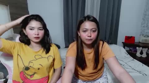 hottie_ririxcx online show from 22, 3, 2026