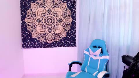 Veronica independent model online show from 10, 2, 2025